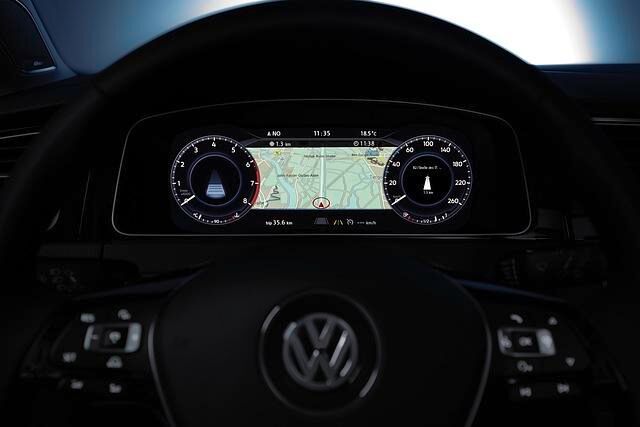 Neu im Golf ist das volldigitale Kombiinstrument