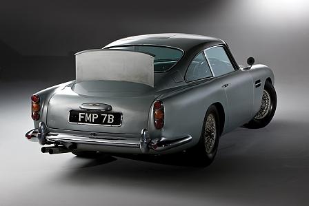 Aston Martin DB5 James Bond (Bild: Shooterz.biz /  Courtesy of RM Auctions)