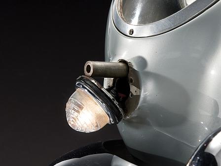 Aston Martin DB5 James Bond (Bild: Shooterz.biz /  Courtesy of RM Auctions)