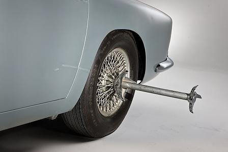 Aston Martin DB5 James Bond (Bild: Shooterz.biz /  Courtesy of RM Auctions)