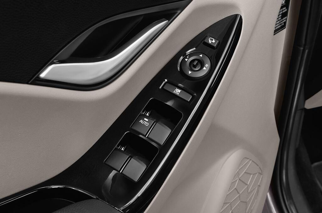 Hyundai iX20 (Baujahr 2012) Style 5 Türen Bedienungselemente Tür