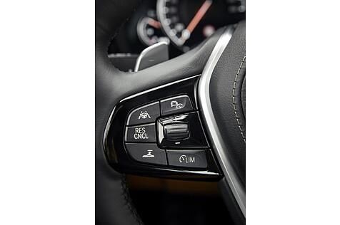 Beim autonomen Fahren hinkt der BMW der Mercedes S-Klasse hinterher