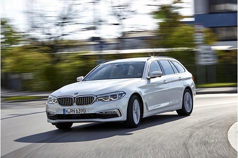 Der BMW 5er Touring ist dank der aufpreispflichtigen Hinterachslenkung sehr agil