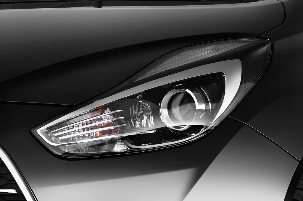 Hyundai iX20 (Baujahr 2016) Style 5 Türen Scheinwerfer