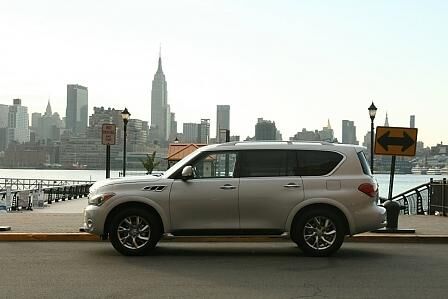 Infiniti QX 56 4WD