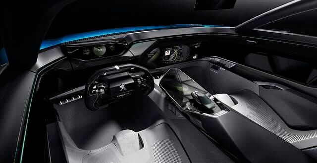 Bei den Armaturen geht Peugeot unbeirrt den Weg des i-Cockpit weiter. 