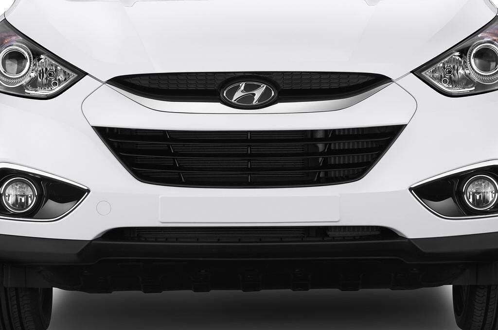 Hyundai iX35 (Baujahr 2014) PREMIUM 5 Türen Kühlergrill und Scheinwerfer