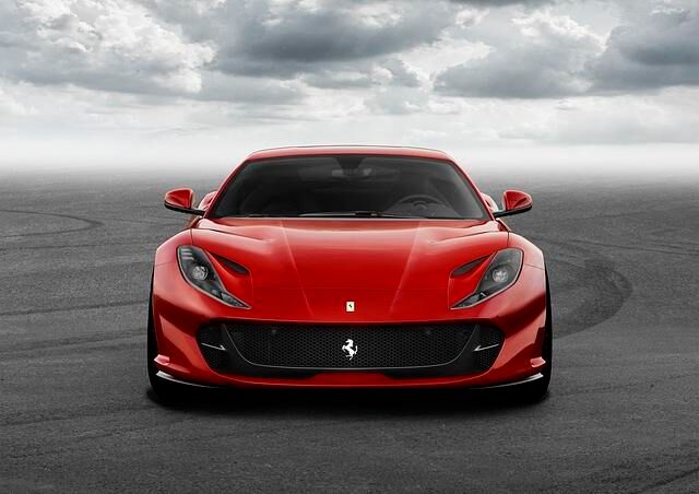 Die Front des 812 Superfast wurde aerodynamisch im Vergleich zum F12 deutlich verbessert