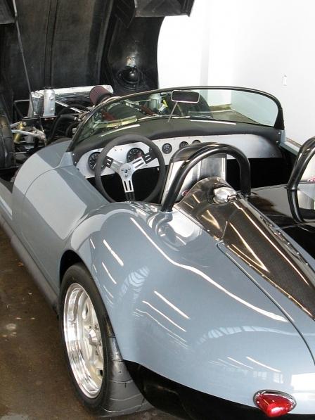 Lucra Cars LC 470