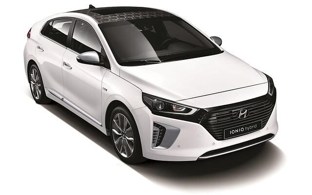 Im Hybrid-Modell wird der 77 kW/105 PS starke 1,6-Liter-Verbrenner vom Elektromotor mit 32 kW/44 PS unterstützt