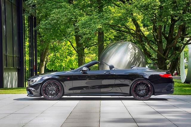 Wer will, kann sein Brabus 850 6.0 Biturbo Cabrio auf 21 oder 22 Zoll große Räder stellen