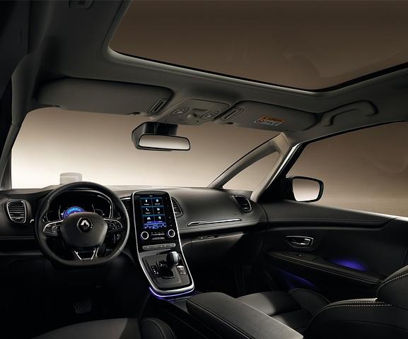 Optional kann der Renault Grand Scénic mit einem Touchscreen in Form eines Tablets ausgestattet werden