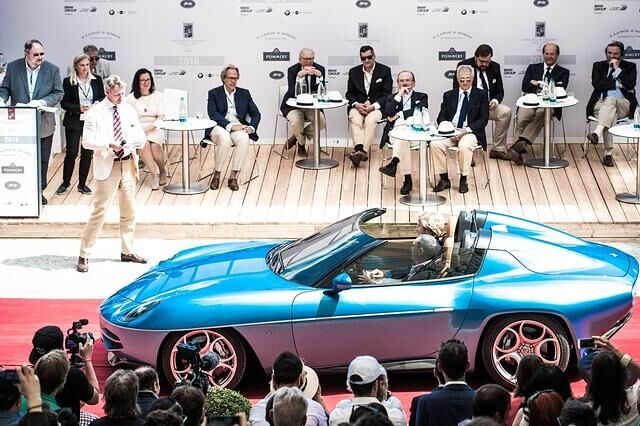 Der Disco Volante auf Basis des Alfa Romeo 8C Competitione gehört zum Segment der Konzeptfahrzeuge in Villa d’Este, eine Wertungsklasse, die für Oldtimer-Veranstaltungen unüblich ist