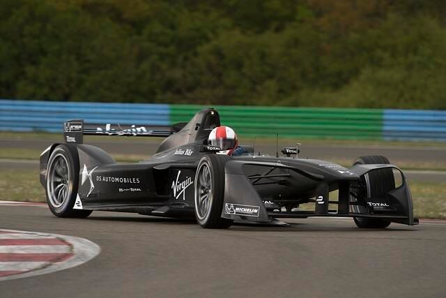 Der Formel-E-Renner leistet 272 PS