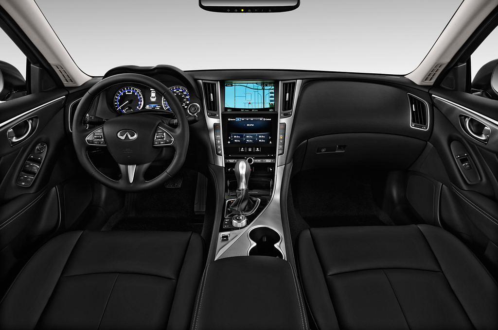 Infiniti Q50 (Baujahr 2014) Pack 1 4 Türen Cockpit und Innenraum
