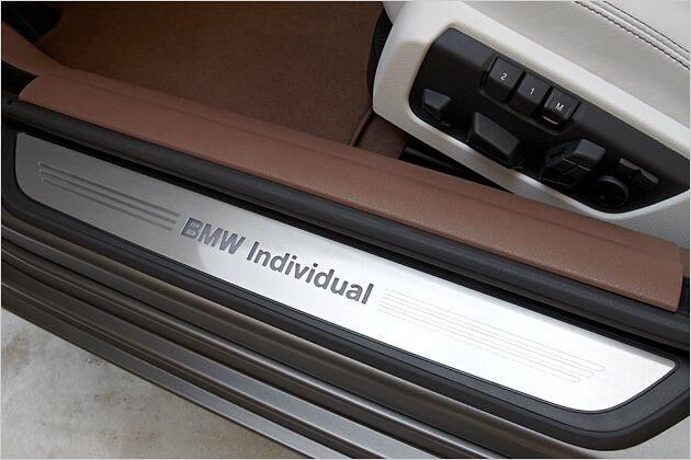 Breite Einstiegsleisten von BMW Individual kosten extra
