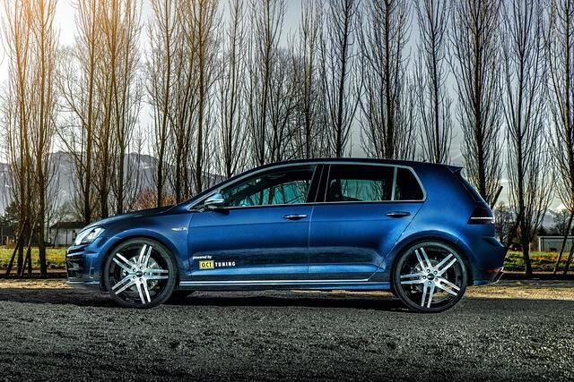 Mit 450 PS bewegt sich der Golf auf dem Niveau von Supersportlern, bietet zugleich aber auch eine alltagstaugliche Karosserie