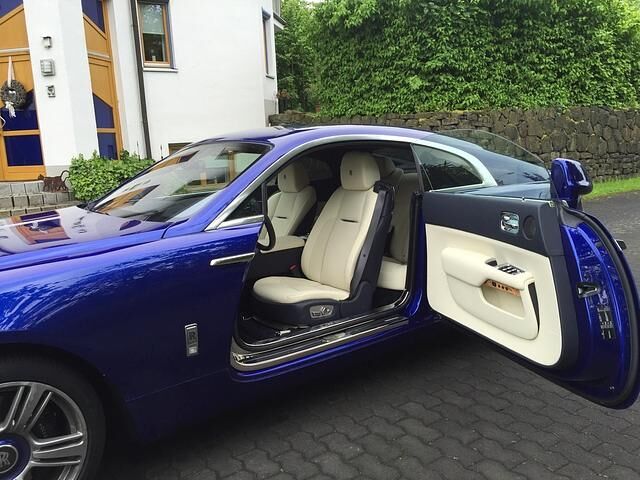 Die Türen des Rolls-Royce Wraith öffnen nach hinten