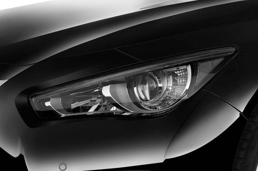Infiniti Q50 (Baujahr 2015) Sport Hybrid 4 Türen Scheinwerfer