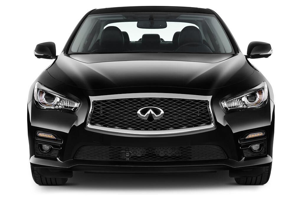 Infiniti Q50 (Baujahr 2015) Sport 4 Türen Frontansicht