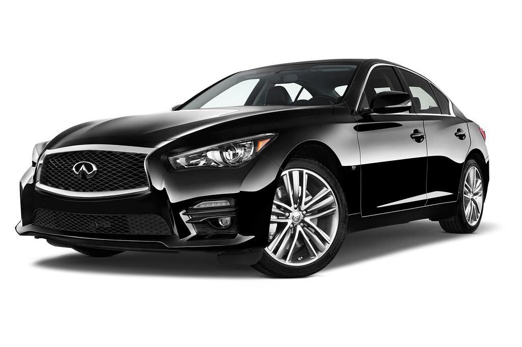 Infiniti Q50 (Baujahr 2015) Sport 4 Türen seitlich vorne mit Felge