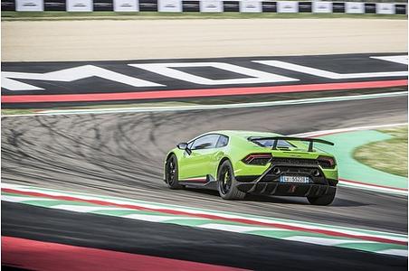 Lamborghini Huracan Performante - Flügelschlag Lamborghini Huracan Performante - Flügelschlag