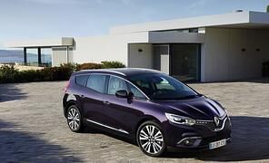 Renault Scenic Initiale Paris - Pralles Pärchen Renault Scenic Initiale Paris - Pralles Pärchen