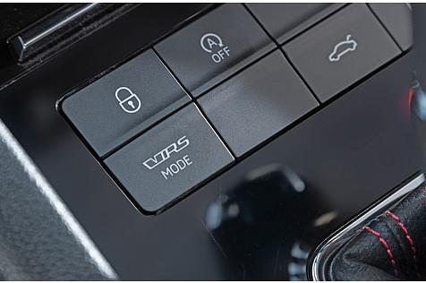Die VRS-Taste aktiviert den Sportler im Skoda Octavia RS 245 Combi