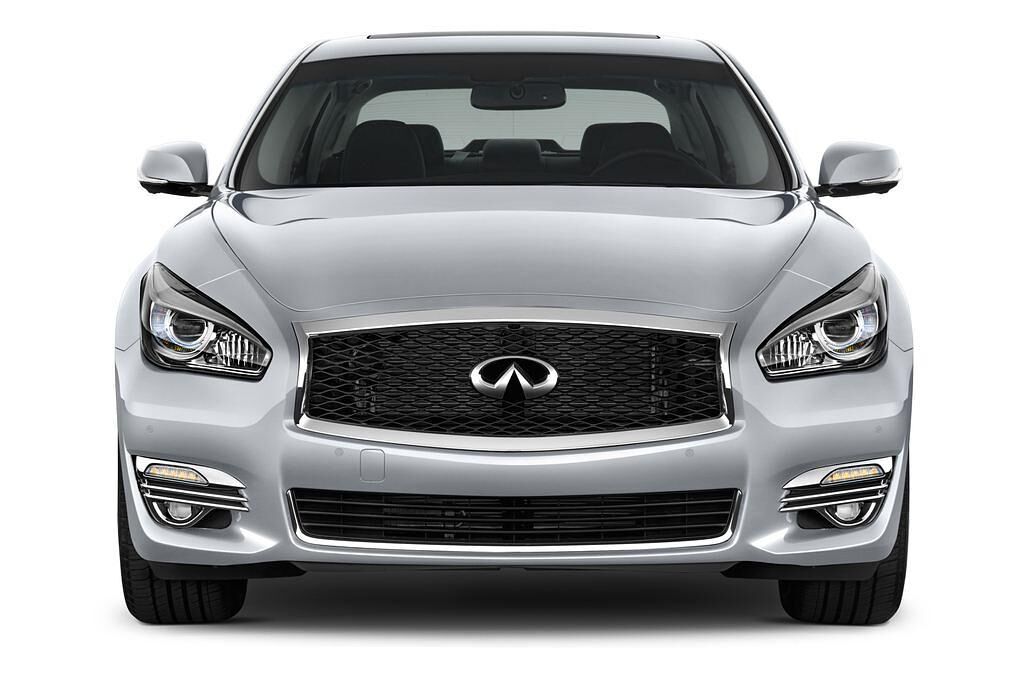 Infiniti Q70 (Baujahr 2015) Sport Tech 4 Türen Frontansicht