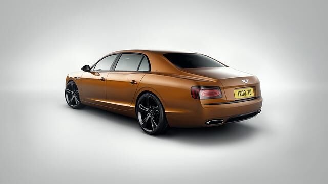 Der Bentley Flying Spur W12 S steht auf 21-Zoll-Rädern. Auch das Fahrwerk wurde überarbeitet