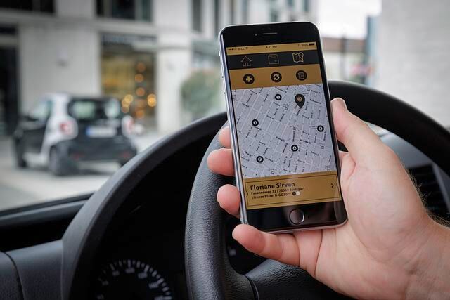 Für den Zusteller ist die TAN-Nummer quasi ein einmaliger Schlüssel zum Fahrzeug: Gibt er sie in seiner App ein, kann er das Fahrzeug orten