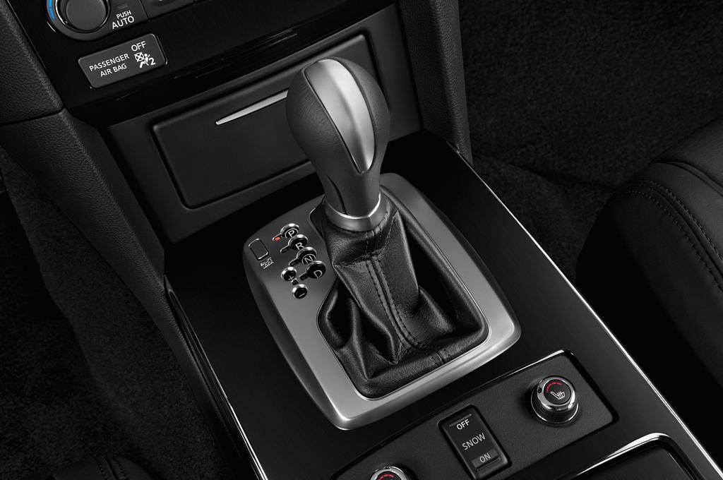 Infiniti FX (Baujahr 2011) GT Premium 5 Türen Schalthebel