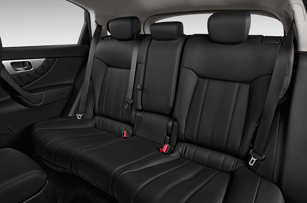 Infiniti FX (Baujahr 2011) GT Premium 5 Türen Rücksitze