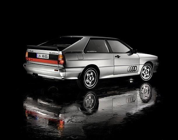So musste der Kunde im Jahr 1982 satte 59.655 Mark für das schnelle Coupé hinblättern, was ungefähr dem Preis eines zeitgenössischen Mercedes 500 SE entsprach