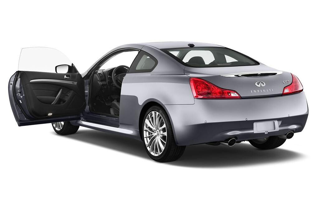 Infiniti G (Baujahr 2010) - 2 Türen Tür geöffnet