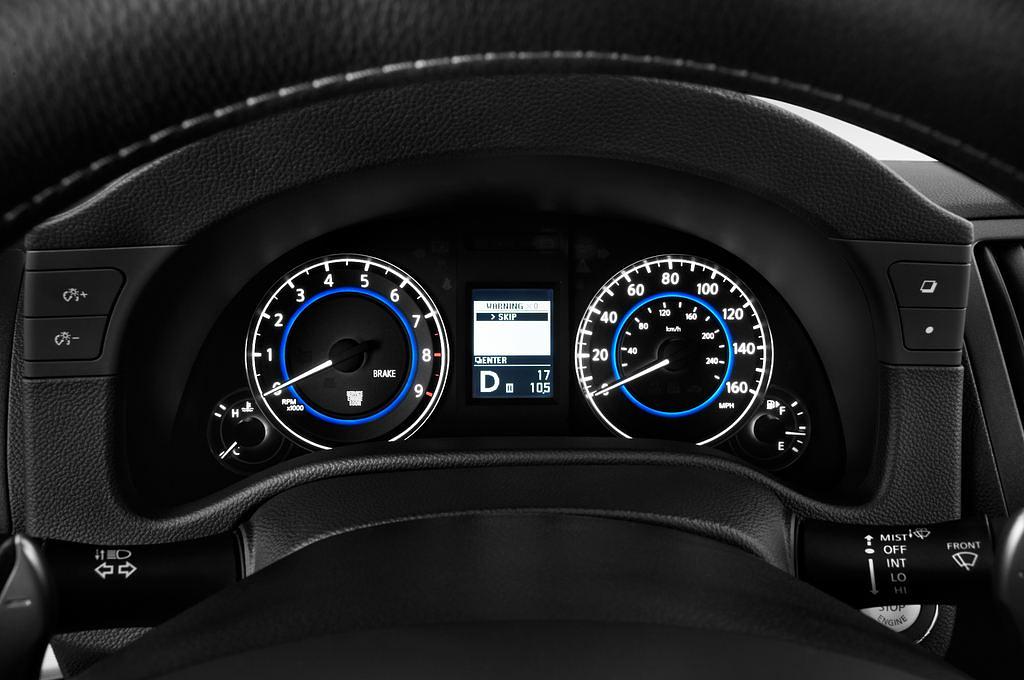 Infiniti G (Baujahr 2010) - 2 Türen Tacho und Fahrerinstrumente
