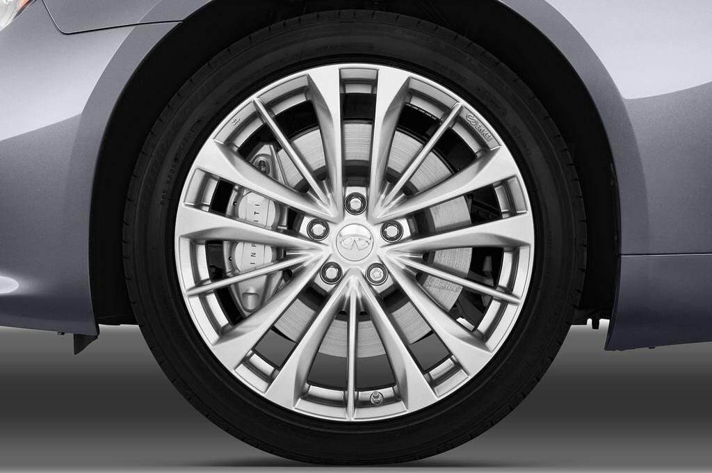 Infiniti G (Baujahr 2010) - 2 Türen Reifen und Felge