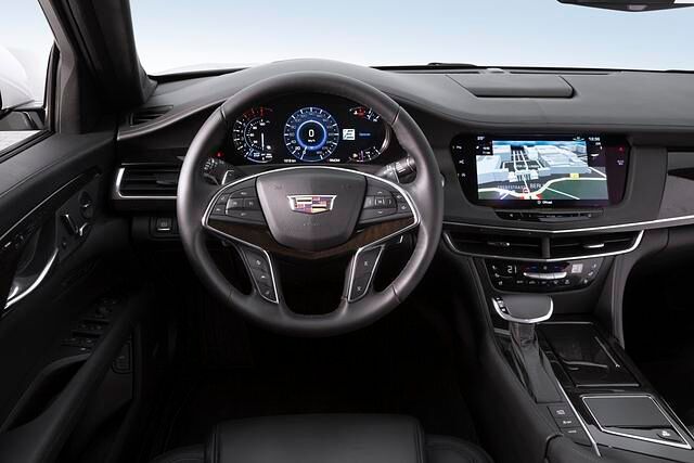 Sehr gediegen geht es auch im Innenraum des Cadillac CT6 zu