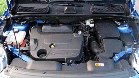 Mazda CX-7 2.2 CD / Ford Kuga 2.0 TDCi