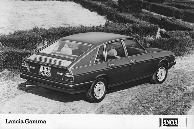 Mit der Karosserieversion Berlina ähnelte der Lancia Gamma dem Citroen CX