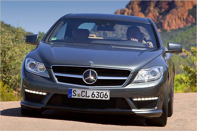 Zudem ist der Grill etwas gepfeilter und die Motorhaube hat ein ausgeprägteres Profil bekommen