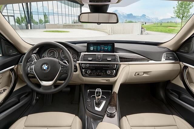 Den Innenraum des BMW 3er GT kann man künftig mit noch mehr Chrom und Hochglanzoberflächen aufwerten