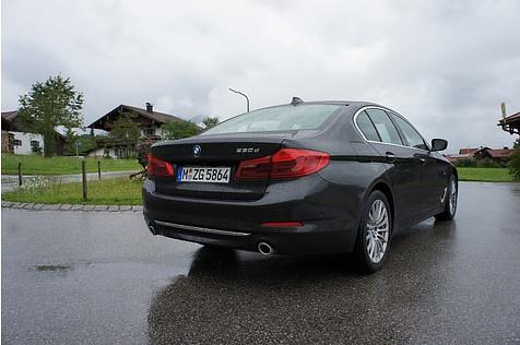 Der BMW 530d fährt sich sehr komfortabel