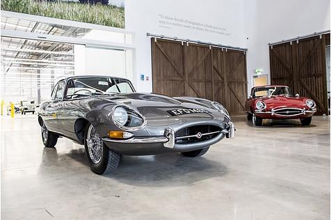 Schicke E-Types der ersten Generation