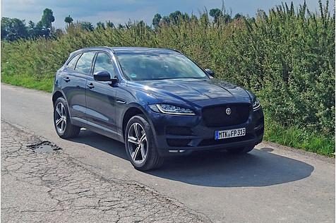 5,8 Liter Diesel verbraucht er laut Norm auf 100 Kilometern.