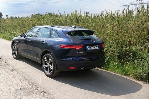 2,0 Liter groß ist der Selbstzünder unter der schicken Motorhaube.