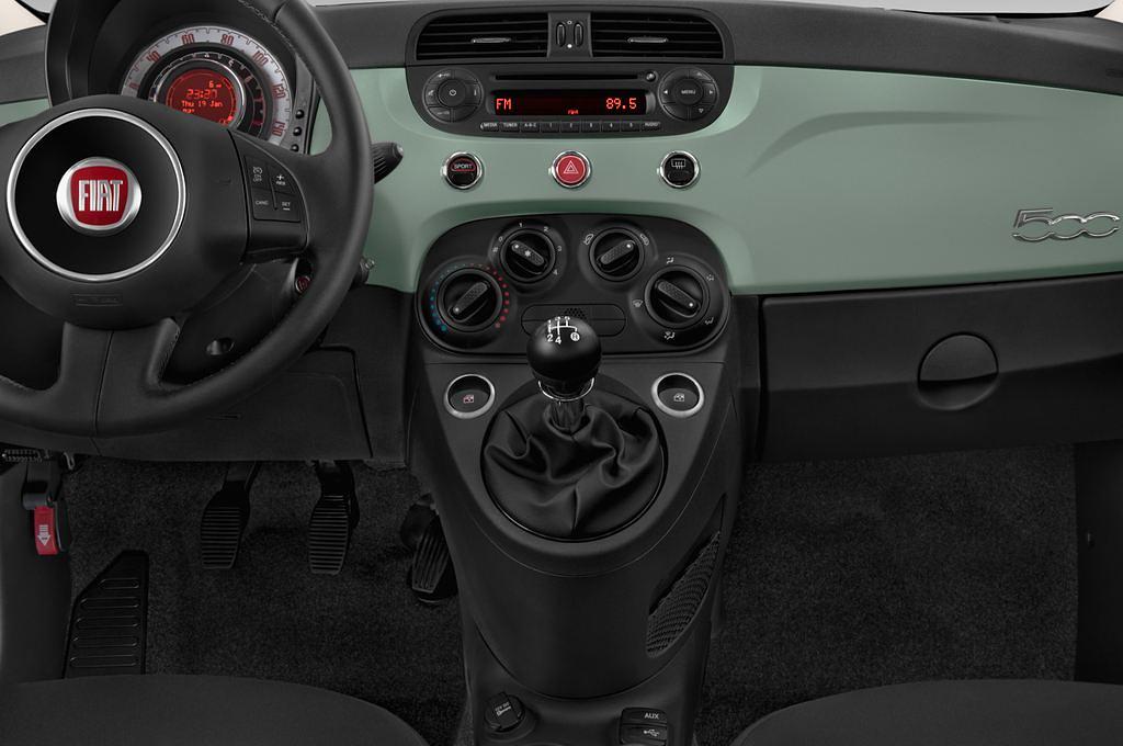 FIAT 500 (Baujahr 2014) Pop 3 Türen Mittelkonsole