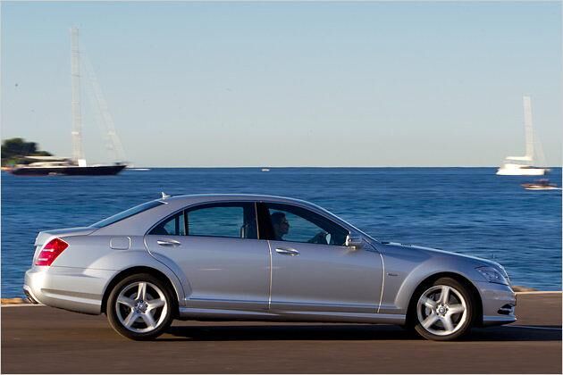 Der S 500 BlueEfficiency wird von einem neuen V8-Biturbo mit Direkteinspritzung angetrieben