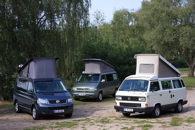 Generationentreffen der California-Busse