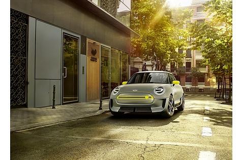 Wie beim E-Mini aus dem Jahr 2008 spielt die Farbe gelb auch beim Mini Electric Concept eine wichtige Rolle